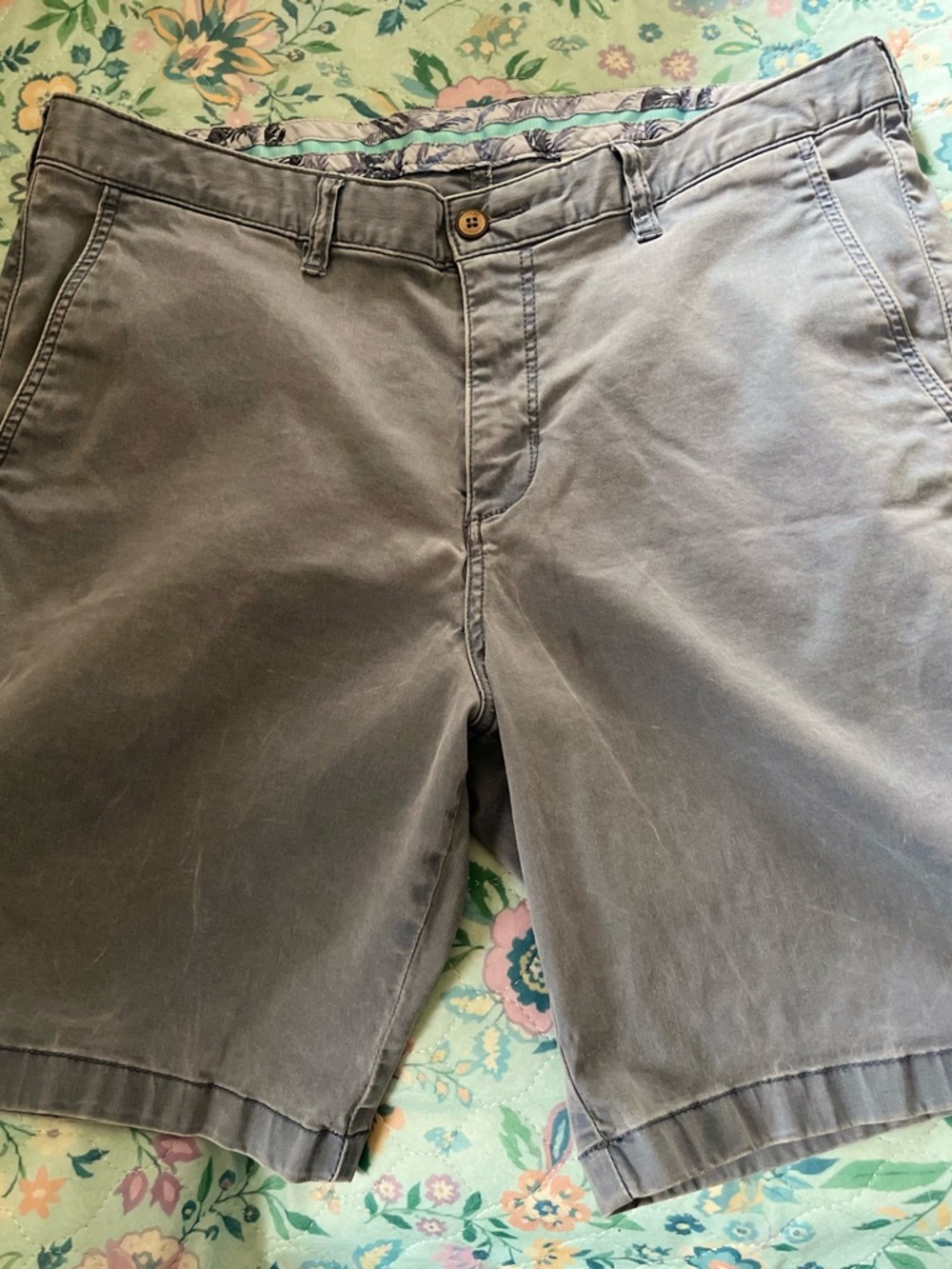 Tommy Bahama Men's Flat Front Shorts - Gray
